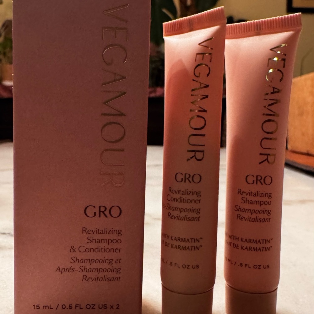 Vegamour GRO Revitalizing Shampoo & Conditioner Set